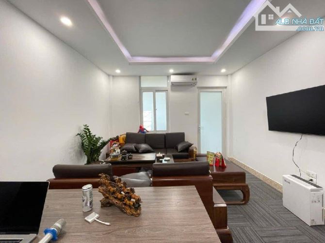 BÁN NHÀ MP ĐẠI LA - VỈA HÈ RỘNG - KD ĐẲNG CẤP - 2 THOÁNG TRƯỚC SAU - DOANH THU 1 TỶ/ NĂM - 3