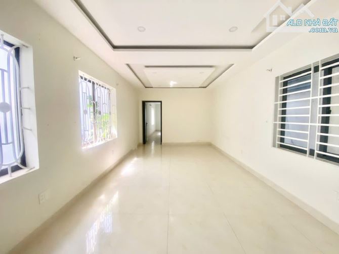 Cho thuê nhà mặt tiền Cách Mạng Tháng Tám có thang máy ngay chợ Biên Hoà - 3