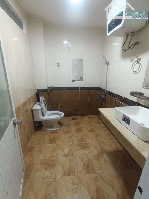 NHÀ 3LẦU KDC TRƯỜNG THỊNH GẦN CHỢ THỦ ĐỨC, GA METRO, 4X15M 4PN 2WC, OTO ĐẬU TRƯỚC NHÀ - 3