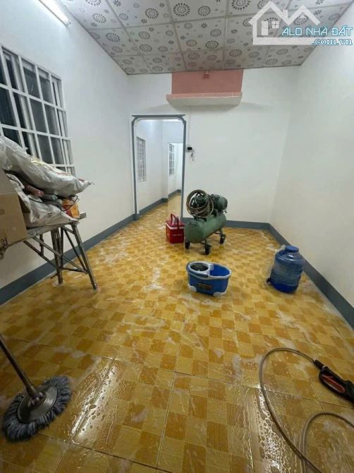 NHÀ CẤP 4 GÁC LỬNG – HIỆP THÀNH 1 xet  Hẻm Yersin - 3