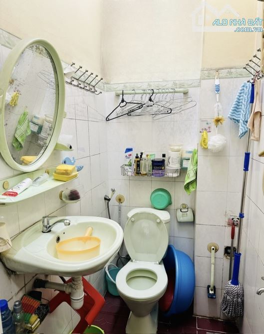 NHÀ P3 Q8 MẶT TIỀN KINH DOANH - ÂU DƯƠNG LÂN - CÁCH CẦU CHỮ Y 300m -  4 TẦNG BTCT. - 3