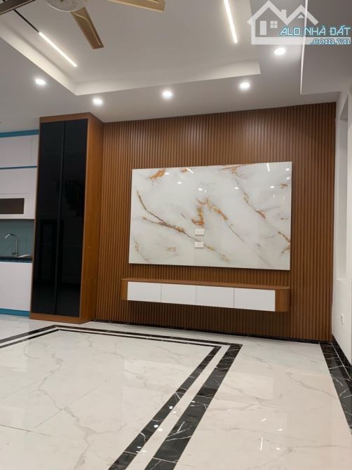 Phố Gia Quất, LB LÔ GÓC 50m2 5 tầng, MT5m, Full NT, ngõ nông rộng, H.iếm 9 tỷ - 3