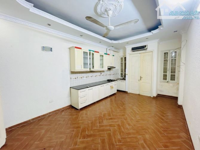 NHÀ 5 tầng KHU NAM THÀNH CÔNG -Ô tô tránh- KINH DOANH SẦM UẤT - TIỆN ÍCH NGẬP TRÀN - KHU D - 3