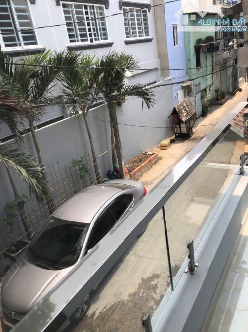Nhà Quận 6 Hẻm Xe Hơi Đỗ Cửa.3 tầng kiên cố. Nở hậu tài lộc.Chỉ 6.1 Tỷ - 3