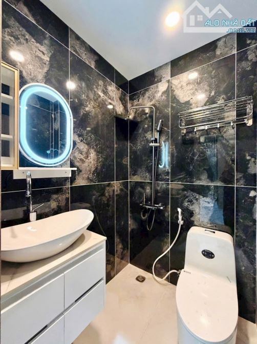SIÊU PHẨM ! Nhà HXH 10m đường Lý Thường Kiệt, P. 7 | DT: 4,5x17m | 5 tầng + NTCC - 3