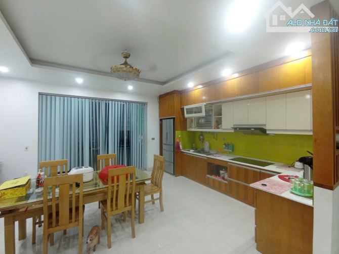 Bán nhà 5 tầng, có thang máy, mặt đường Nguyễn Công Trứ, khu Hoà Vượng - 3