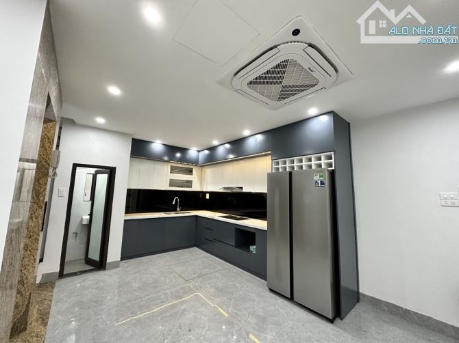 BÁN NHÀ NGÔ GIA TỰ,  LONG BIÊN,  DT 45M , 6 TẦNG , THANG MÁY,  Ô TÔ ĐỖ CỔNG,  HƠN 7 TỶ - 3