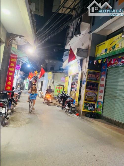 🏡 Bán nhà đẹp 4 tấng ở ngay – Ngõ 8 Lê Quang Đạo – gần svđ Mỹ Đình - nhỉnh 7 tỷ - 3