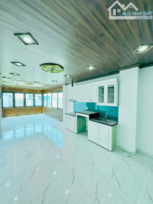 BÁN NHÀ KIM GIANG 55M x 8 TẦNG THANG MÁY - Ô TÔ VÀO NHÀ GIÁ 12.X TỶ ( CÓ TL) - 3
