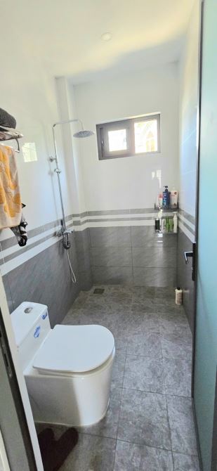 NHÀ 4 TẦNG, MT NGUYỄN TRÃI, GẦN NGÃ 7, CHO THUÊ TRÊN 20 TRIỆU - 3