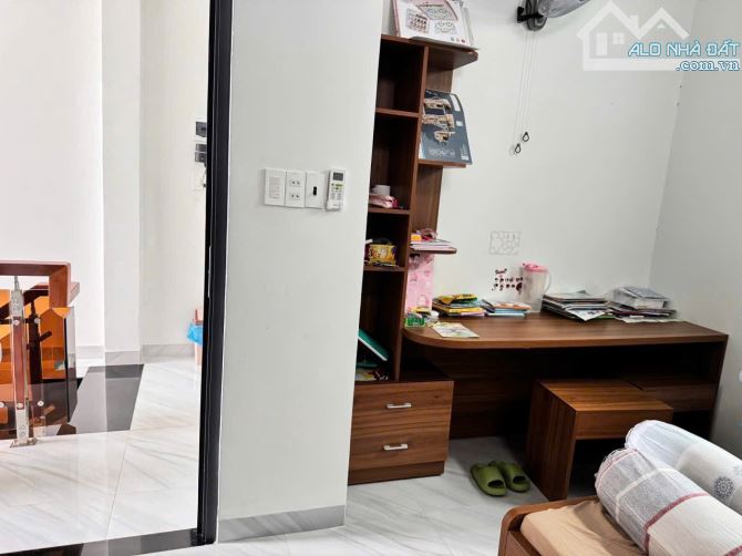 Nhà 3 lầu hẻm 127 Nguyễn Hữu Thấu thông Mặt tiền Đỗ Nhuận - 3
