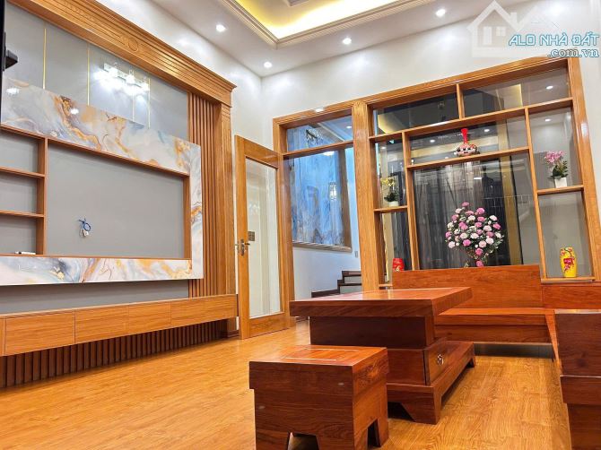 Bán nhà 4 tầng thiết kế hiện đại có thang máy tại khu đô thị Tân Phú Hưng - 3