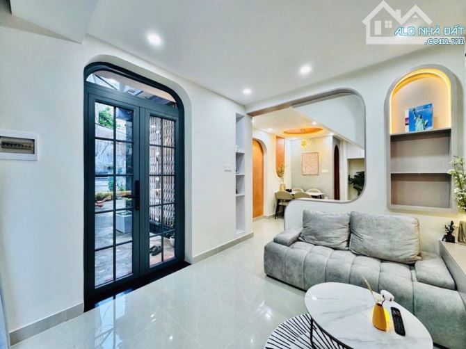Nhà Cầu Giấy 8 tầng gần mặt phố gara ô tô - thang máy - phân lô - nội thất siêu đẹp - 3