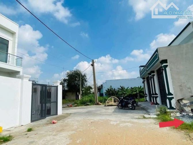 Chủ bán 3lô đất sau chợ Nhựt Chánh - 3