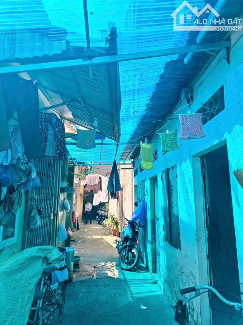 BÁN NHÀ RIÊNG  PHỐ ĐẠI ĐỒNG 37/39M2, C4, SỔ ĐỎ VUÔNG ĐẸP. GIÁ 5,6 TỶ - 3