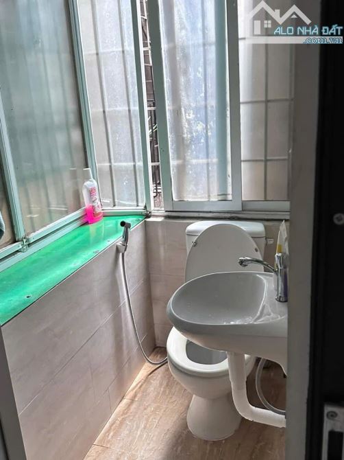 BÁN NHÀ NGÕ LỆNH CƯ, ĐỐNG ĐA- VỊ TRÍ ĐẸP- MẶT NGÕ THÔNG - KINH DOANH NHỎ- SỔ ĐỎ CHÍNH CHỦ