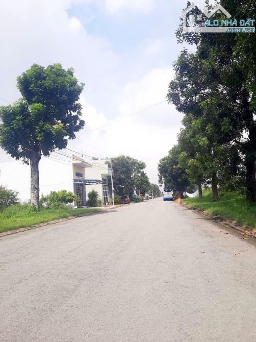 CHÍNH CHỦ CẦN BÁN HOẶC CHO THUÊ 3000M² ĐẤT FULL THỔ CƯ – KHU DÂN CƯ LONG KIM - GIÁ 15 TR - 3