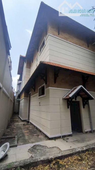 BIỆT THỰ SÂN VƯỜN QUANG TRUNG GÒ VẤP - PHƯỜNG 11 - DIỆN TÍCH KHỦNG NỞ HẬU - 3