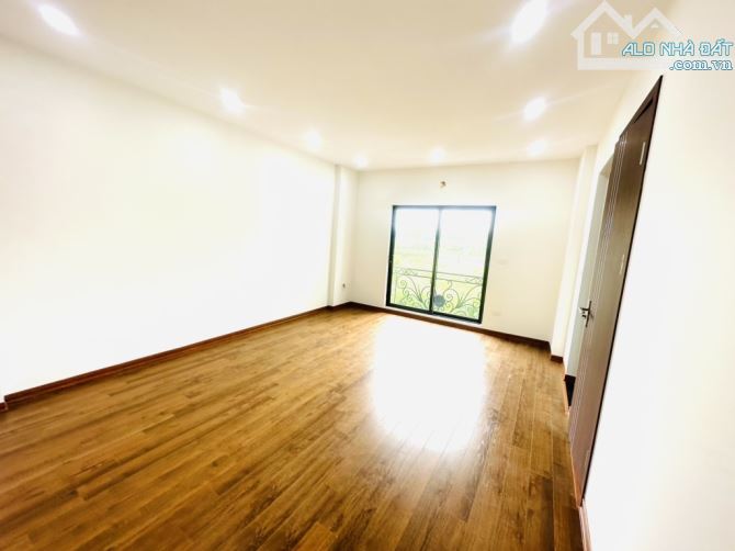 BÁN NHÀ ĐƯỜNG PHÚC LỢI 38M2, 5 TẦNG MỚI ĐẸP, VIEW VINHOMES, 5.65 TỶ. - 3