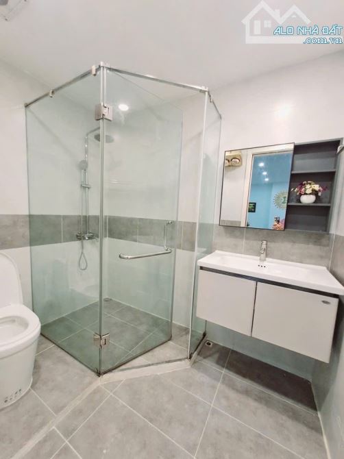 🏢 Bán căn hộ 63,6m² – Khu đô thị Trung Hòa Nhân Chính – Full nội thất – Giá 5,3 tỷ - 3