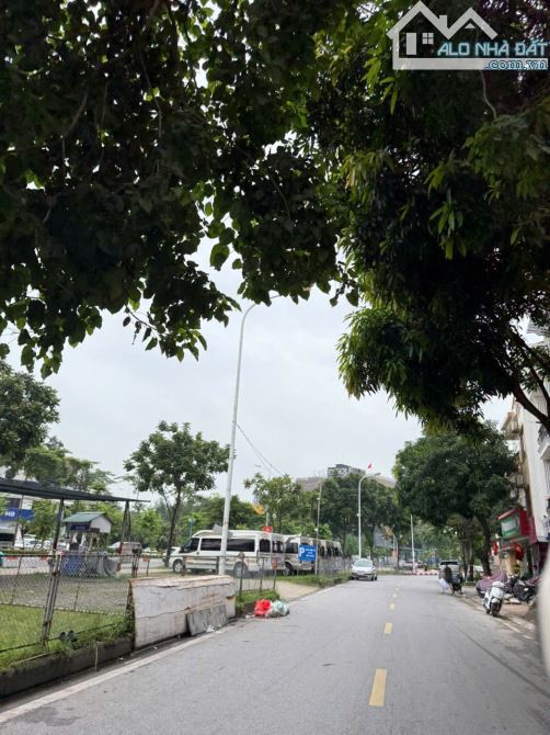 BÁN NHÀ NGỌC TRÌ THẠCH BÀN DT LỚN 110M2, Ô TÔ VÀO NHÀ , MT KHỦNG 6M, GẦN AEON, GIÁ 10.85 T - 3