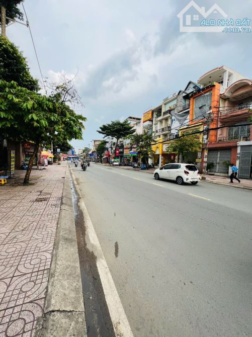 Bán nhà Mặt tiền Hoàng Diệu 2 gần cạnh KTX Sư Phạm Kỹ Thuật, ngang 8m vuông vức - 3