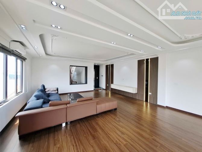 Bán nhà Phố Trạm - 1 nhà ra đường ô tô tránh - 6 tầng - 45m - 9.1 tỷ - 3