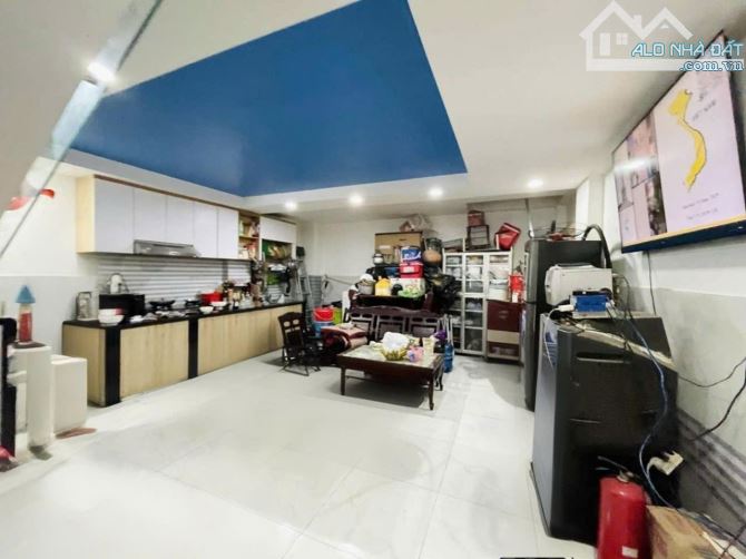 Cách 1 căn ra mặt tiền Dương Quảng Hàm  P5  Gò Vấp    5.5x16m  11PN Giá 15.5 tỷ - 3
