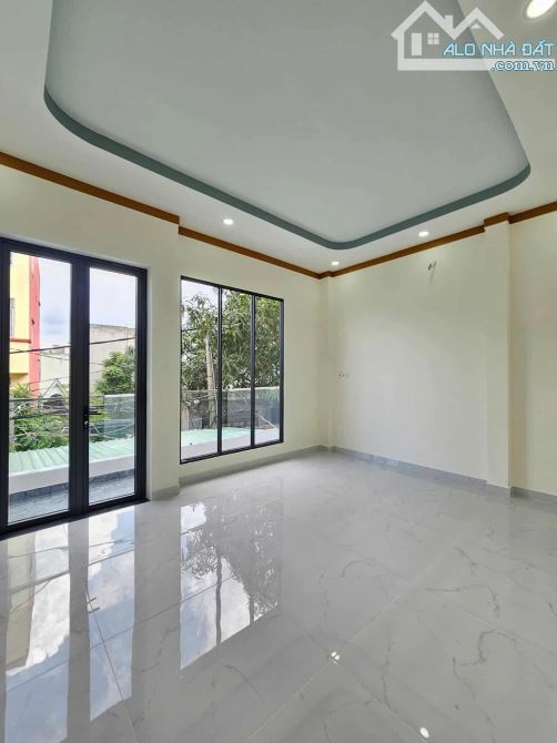SIÊU PHẨM NHÀ  2 TẦNG BTCT ĐẸP LUNG LINH 88M2 NGANG 5M. MẶT TIỀN ĐƯỜNG XUÂN THỚI 16 GẦN - 3