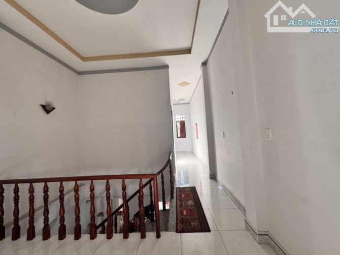 Bán nhà 2 Tầng Dĩ An,SHR đường xe hơi,gần Nhà Thi Đấu Dĩ An,giá đầu tư - 3