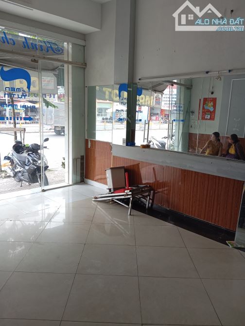 Cho thuê nhà mặt tiền 5x14m  tiện kinh doanh 867 đường tân kỳ tân quý giá 12 triệu/tháng - 3