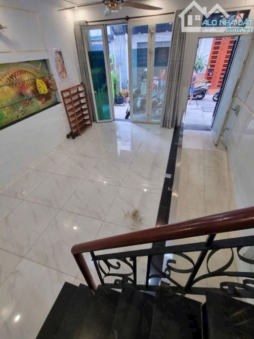 BÁN NHÀ GIÁP TÊN LỬA - NGAY CHIẾN LƯỢC - HẺM 7 M - 4 TẦNG - 5,6 tỷ - 3