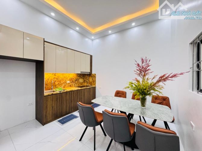 BÁN NHÀ ĐƯỜNG XUÂN ĐỈNH GẦN XUÂN LA 45M 5 TẦNG NGÕ GẦN Ô TÔ GIÁ CHỈ 11.8 TỶ - 3