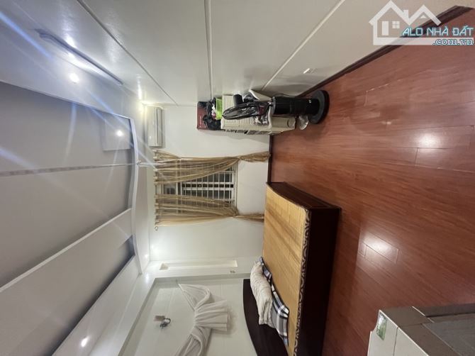 Bán nhà Trần Duy Hưng, dt59m, 5tầng, gần ô tô, gần phố, kinh doanh - 3