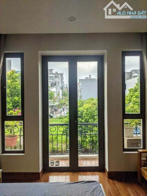 BÁN NHÀ SIÊU HIẾM – MẶT VƯỜN HOA TĐC XI MĂNG - 3