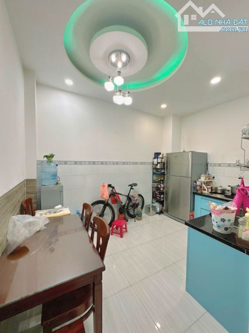 BÁN NHÀ ĐẸP SÁT NGUYỄN SƠ.N - KHU PHỐ ẨM THỰ.C - 4PN - HẺM XE HƠI - ( 4X12M ) - 3