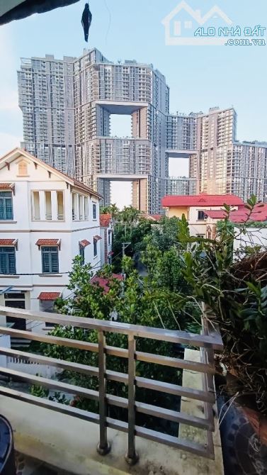 BÁN NHÀ PHỤNG CÔNG VĂN GIANG-NHÀ TO VUÔNG ĐẸP-Ô TÔ VÀO-NGÕ THÔNG-161m2 -7 tỷ - 3