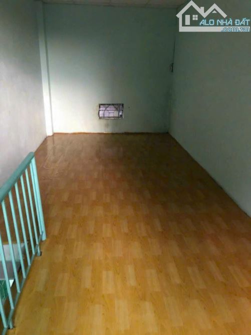 Quá gấp - 3.7 tỷ thương lượng - Hẻm ô tô - Nhà cũ 79m2 ngang 7m - 10m trục lộ chính - 3