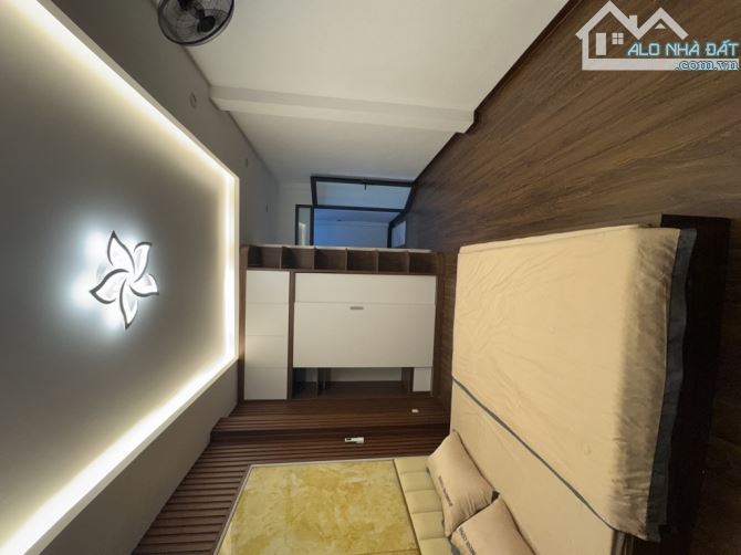 NHÀ ĐẸP Ở LUÔN - FULL NỘI THẤT - CÁCH Ô TÔ 30M - TP CẦM CHÌA KHOÁ - 3