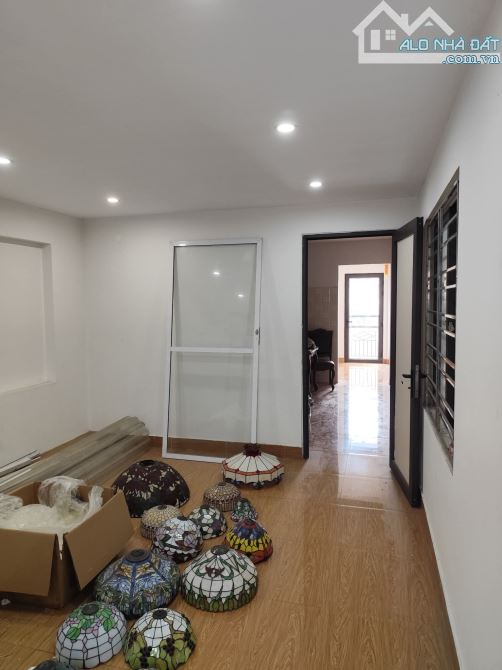 PHÂN LÔ VỈA HÈ VẠN PHÚC -  Ô TÔ ĐỖ NGÀY ĐÊM - 3