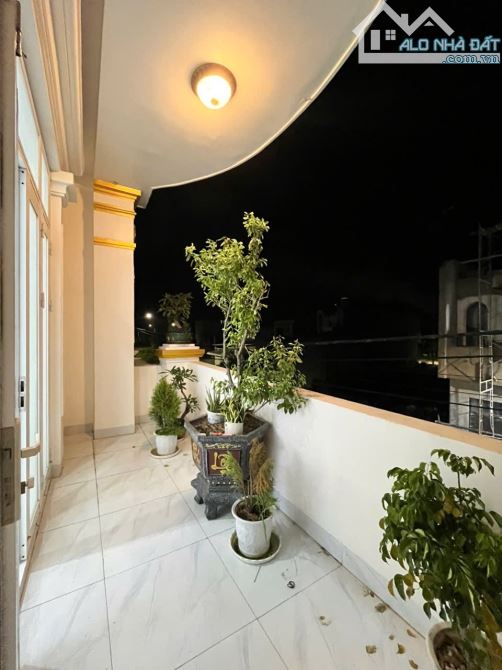 Bán nhà mặt tiền sau đường Lạc Long Quân 61m2 - 4