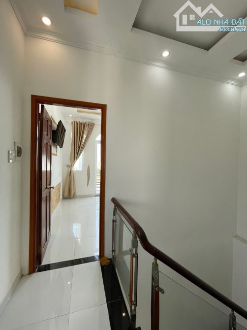 Bán Nhà 3 Tầng Hẻm 11 Đa Khoa Trung Ương - P. Tân An - 4