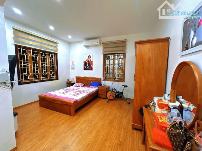 NHÀ ĐẸP DÂN XÂY CỰC CHẮN CHẮN-LÔ GÓC 3 MẶT THOÁNG-PHỐ HÀO NAM 50m CHỈ 1x tỷ - 4