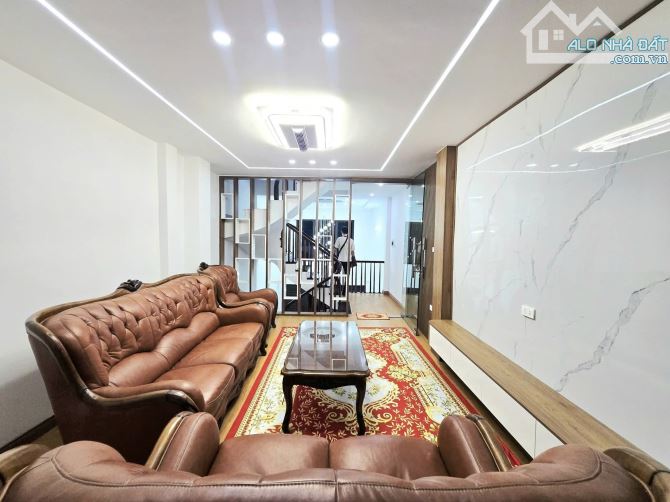 Bán nhà Pháo Đài Láng – 44m² – 5 tầng kiên cố – chỉ xách vali về ở - Giá 14 tỉ! - 4