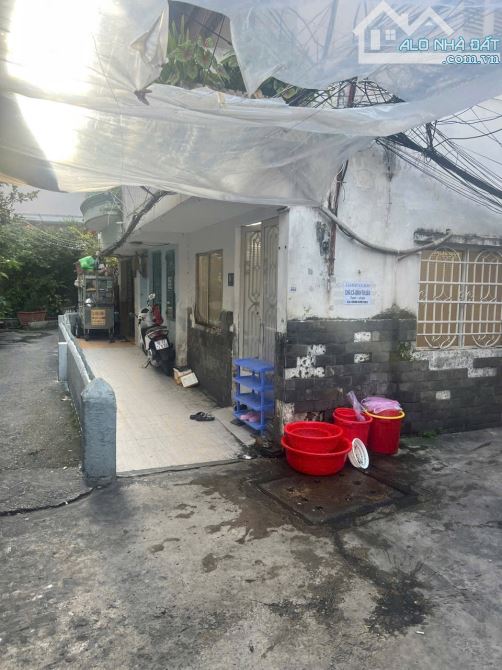 Bán nhà ở đường Trường Sa ( hẻm 1 sẹt ) , P17 , Bình Thạnh . DT 33m2 . Giá bán 3 tỉ 950 tr - 4