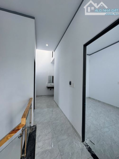 BÁN CĂN NHÀ BIỆT THỰ GÓC 2 MẶT TIỀN SIÊU ĐẸP NGANG 7 DÀI 15,SỔ RIÊNG THỔ CƯ - 4
