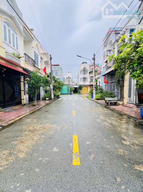 Bán Nhà 1 Lầu Đường 8m Nhựa , Gần Ngã Tư Chiêu Liêu , Dĩ An cũ - 4