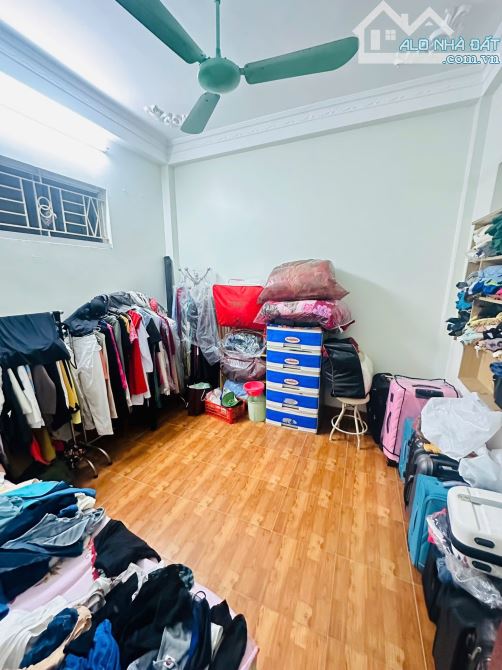 Bán nhà đường Hoàng Quốc Việt, Cầu Giấy, 36m2, 5 tầng, 2 thoáng, ô tô gần, 6 tỷ - 4