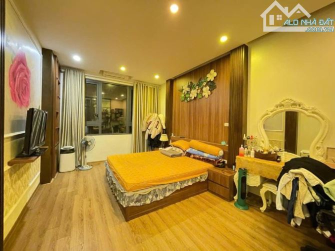 BÁN NHÀ PHỐ TRẦN KHÁT CHÂN - LÒ ĐÚC- PHÂN LÔ - VIP HBT - 4