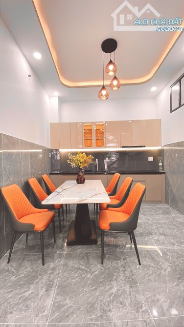 Siêu Phẩm Chân Dài - Phan Văn Trị - 4